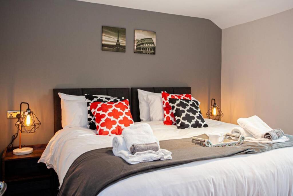 Fabulous Newly Refurbished Apartment - Great Links บิวรี่ ภายนอก รูปภาพ